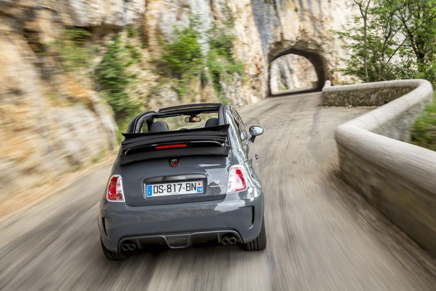  Abarth 595C Competizione 2012 года  (фото 22 из 41)